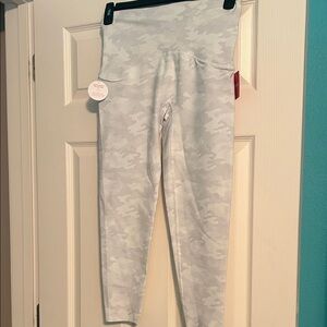 SPANX Women's Gray Camouflage Leggings